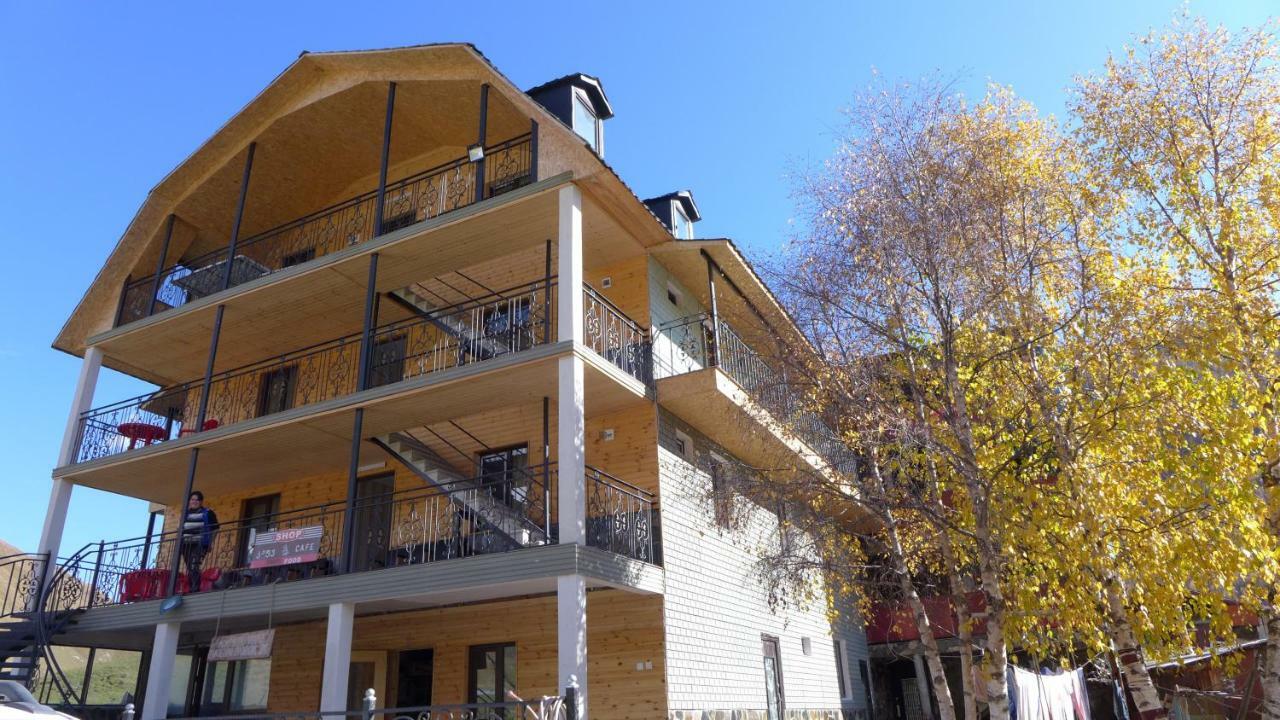 Ushguli Panorama Guest House Exterior photo